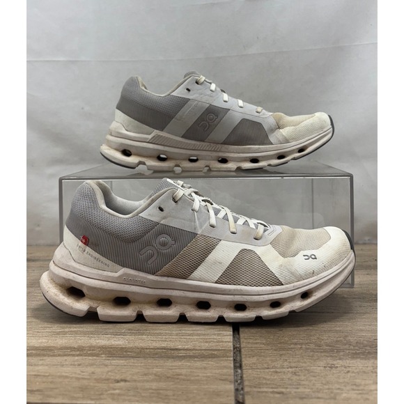 On Cloudrunner Women's Running Shoes Gray White Size 7 Swiss Engineering - Picture 1 of 10